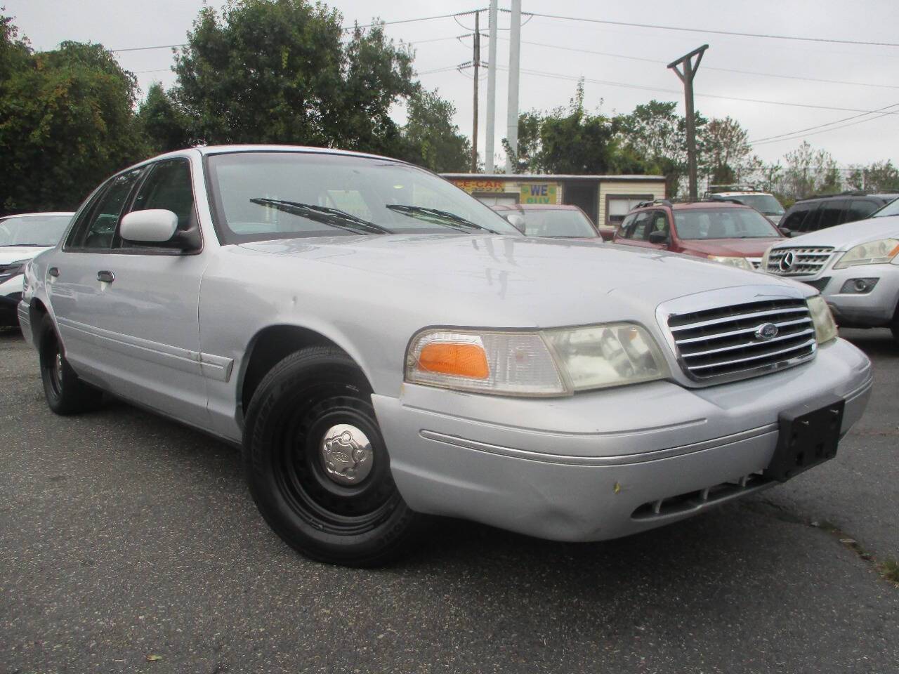 1999 Ford Crown Victoria Base — Sedan — 154,957 mi — Mount Sinai, NY