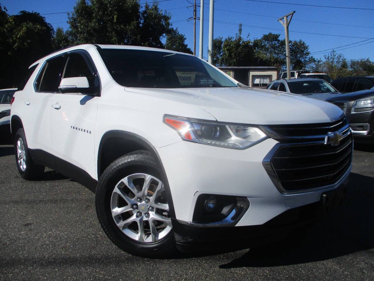 2019 Chevrolet Traverse LT Cloth — SUV — 106,795 mi — Mount Sinai, NY