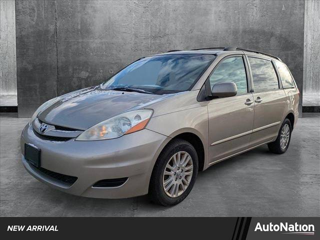 2010 Toyota Sienna XLE — Minivan — 205,281 mi — North Canton, OH
