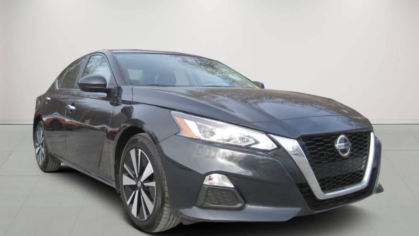 2022 Nissan Altima SV — Sedan — 52,667 mi — Belmont, MA
