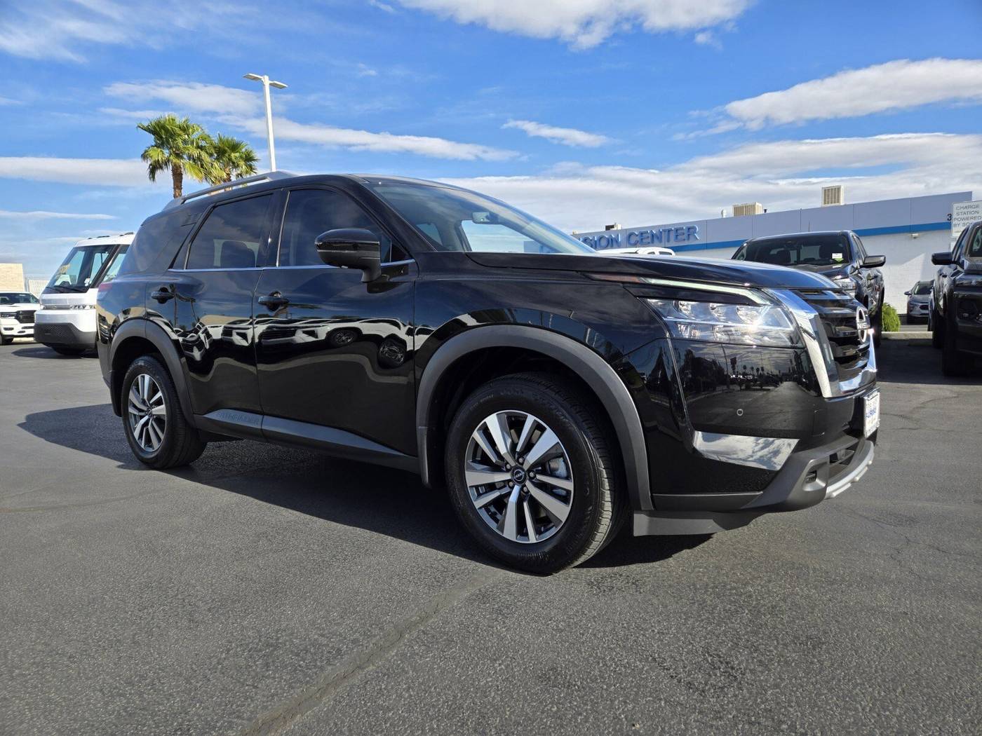 2024 Nissan Pathfinder SL — SUV — 25,346 mi — Las Vegas, NV