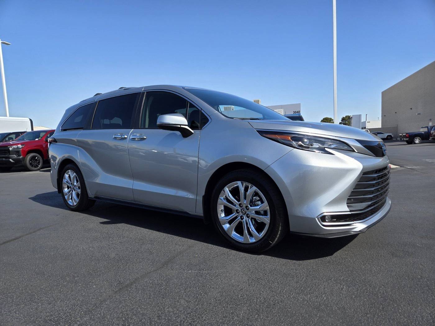 2024 Toyota Sienna Platinum — Minivan — 20,000 mi — Las Vegas, NV