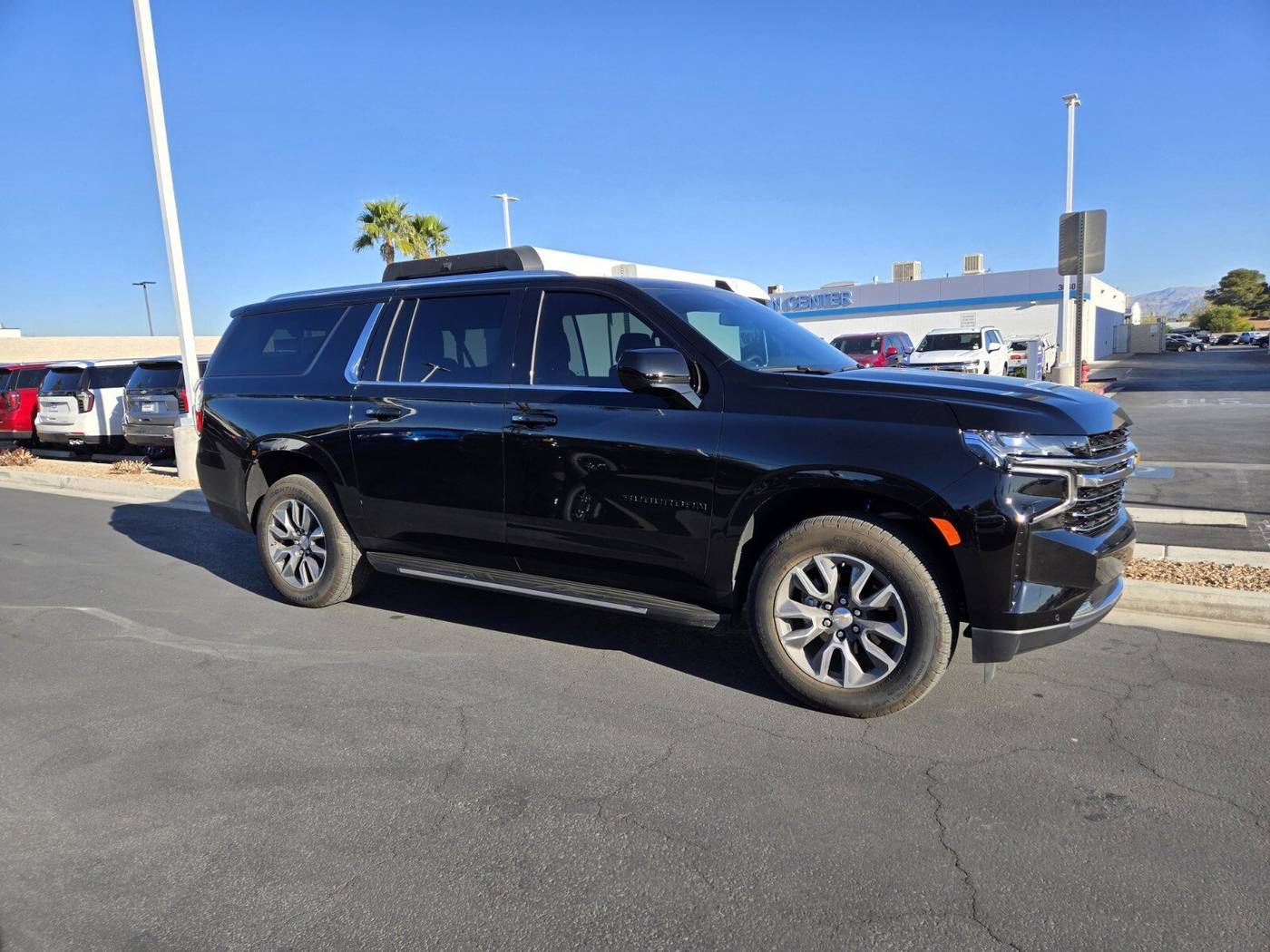 2024 Chevrolet Suburban LT — SUV — 7,392 mi — Las Vegas, NV