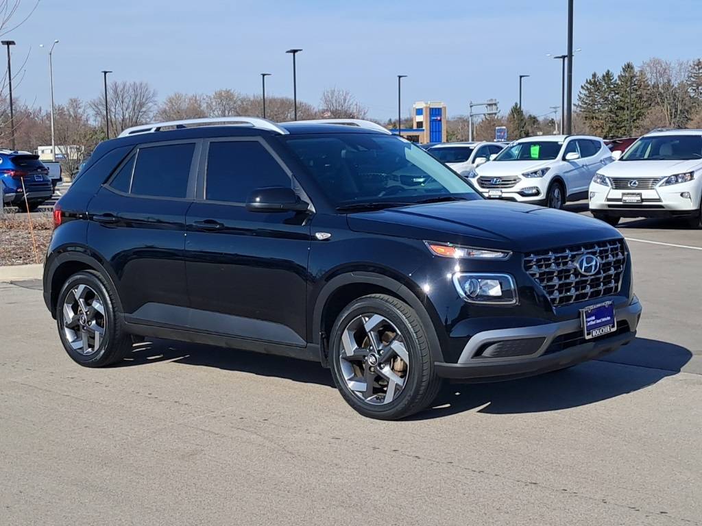 2021 Hyundai Venue SEL — SUV — 48,185 mi — Waukesha, WI