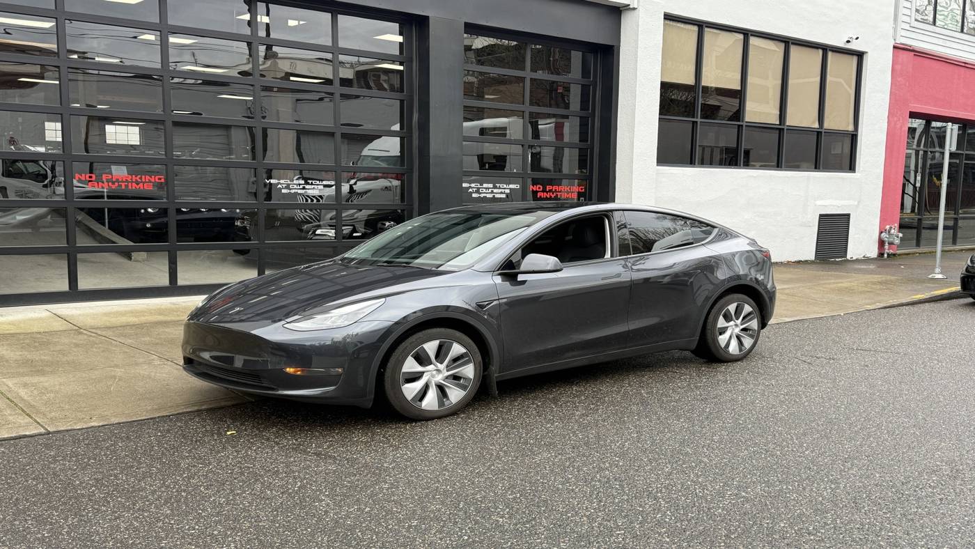 2024 Tesla Model Y Long Range — SUV — 6,515 mi — Portland, OR