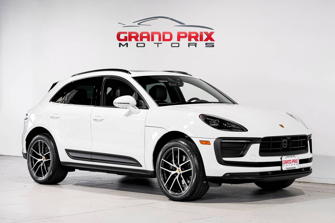 2024 Porsche Macan Standard — SUV — 8,600 mi — Portland, OR