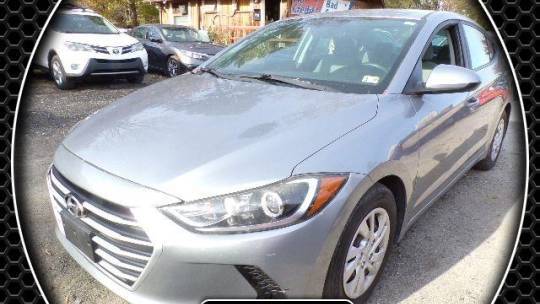 2017 Hyundai Elantra SE — Sedan — 132,473 mi — Fredericksburg, VA