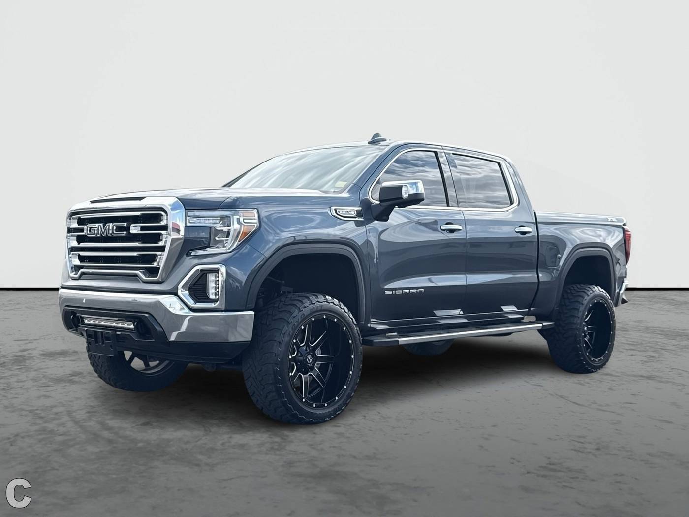 2019 GMC Sierra 1500 SLT — Pickup Truck — 56,561 mi — Phoenix, AZ