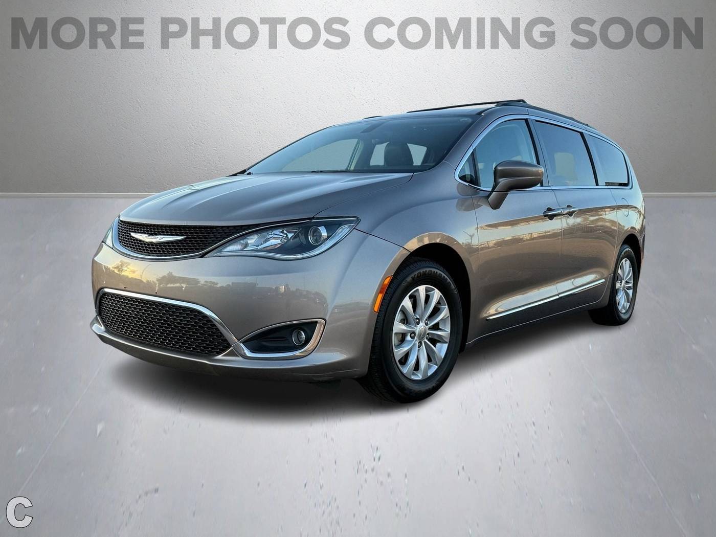 2017 Chrysler Pacifica Touring L — Minivan — 77,124 mi — Phoenix, AZ