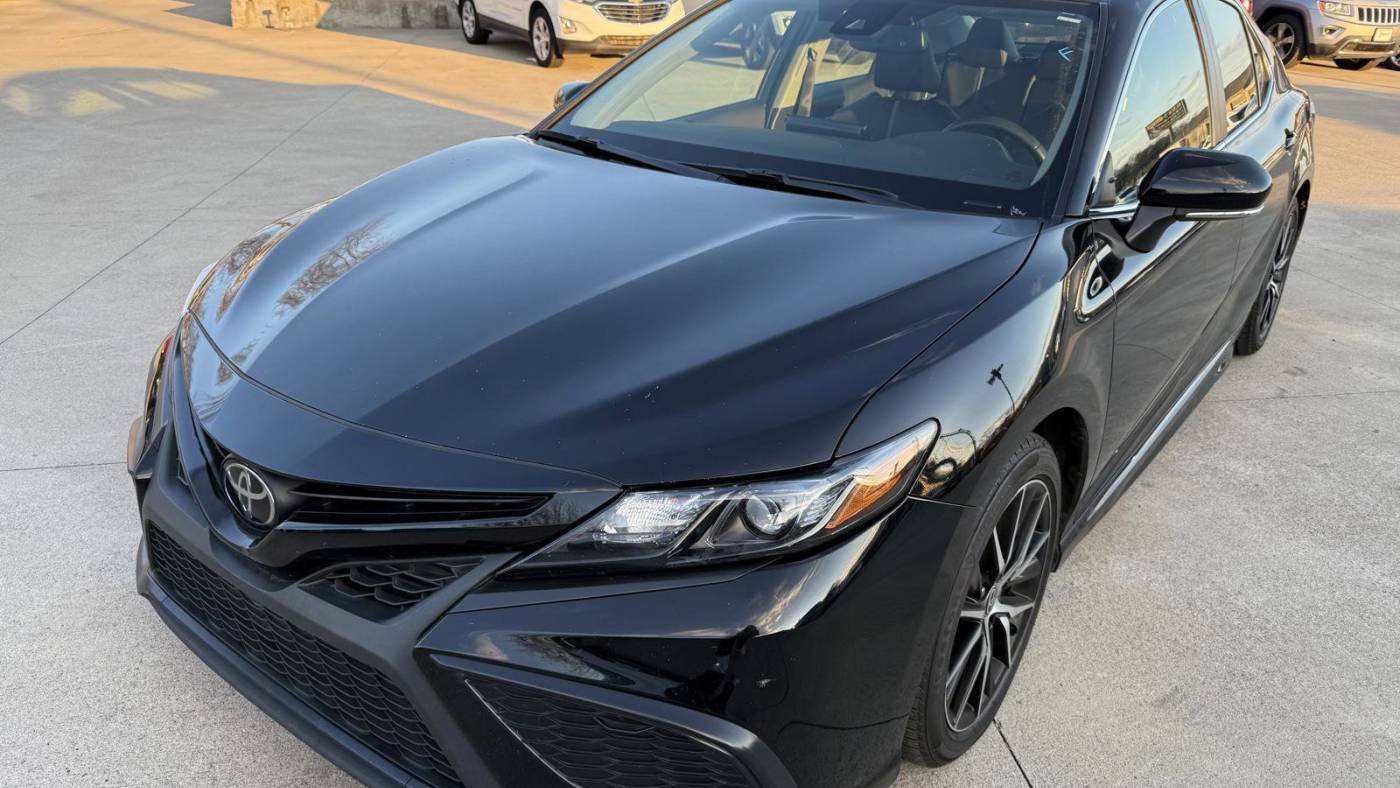 2023 Toyota Camry SE — Sedan — 87,568 mi — Murfreesboro, TN