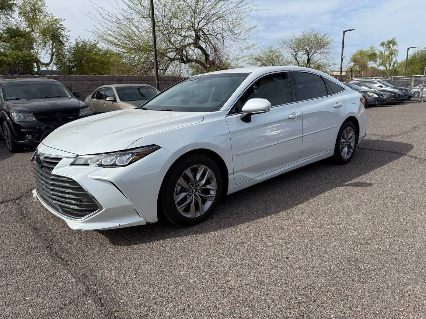 2019 Toyota Avalon XLE — Sedan — 26,421 mi — Scottsdale, AZ