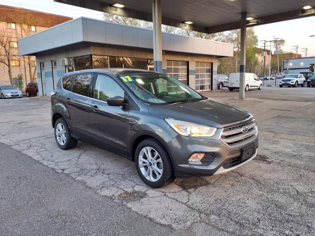 2017 Ford Escape SE — SUV — 98,494 mi — Chicago, IL