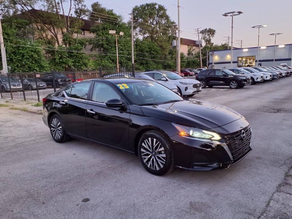 2023 Nissan Altima SV — Sedan — 57,614 mi — Chicago, IL