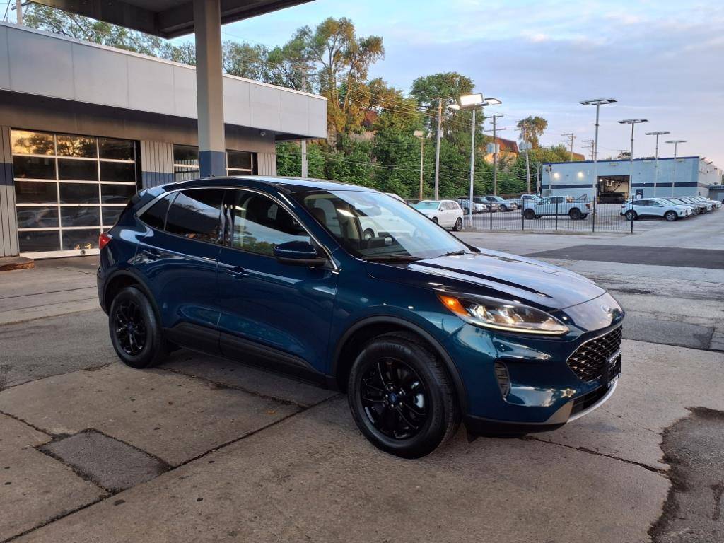 2020 Ford Escape SE — SUV — 23,008 mi — Chicago, IL