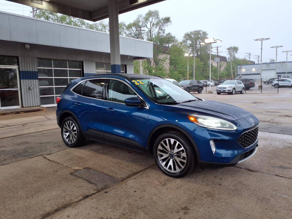 2022 Ford Escape Titanium — SUV — 54,472 mi — Chicago, IL