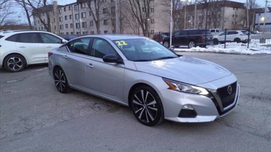 2022 Nissan Altima SR — Sedan — 59,198 mi — Chicago, IL