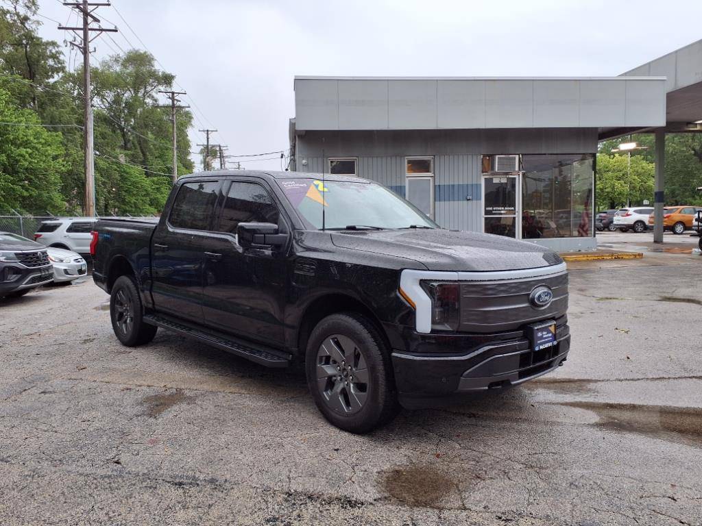 2022 Ford F-150 Lightning LARIAT — Pickup Truck — 33,222 mi — Chicago, IL