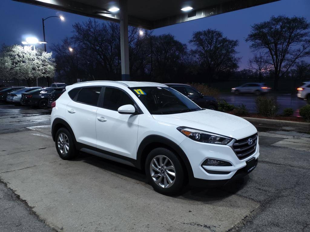 2017 Hyundai Tucson SE — SUV — 64,489 mi — Chicago, IL