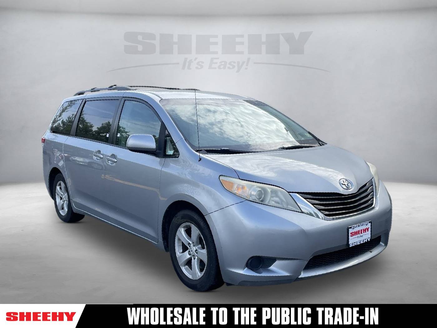 2011 Toyota Sienna LE — Minivan — 101,587 mi — Alexandria, VA