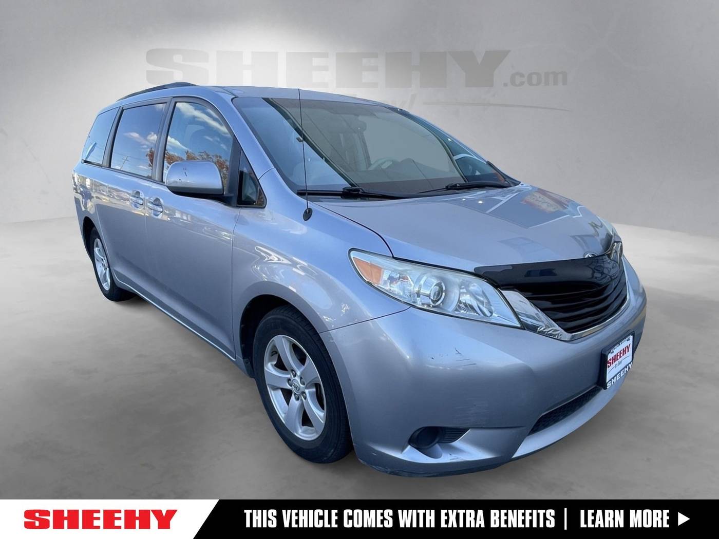 2011 Toyota Sienna LE — Minivan — 146,829 mi — Alexandria, VA