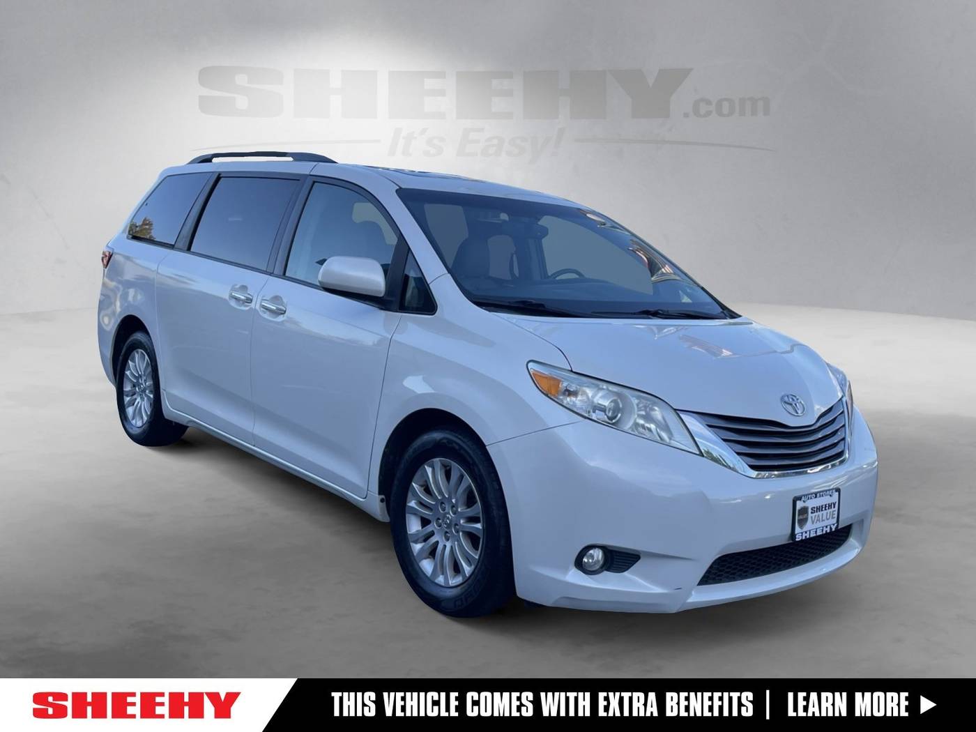2017 Toyota Sienna XLE — Minivan — 121,586 mi — Alexandria, VA