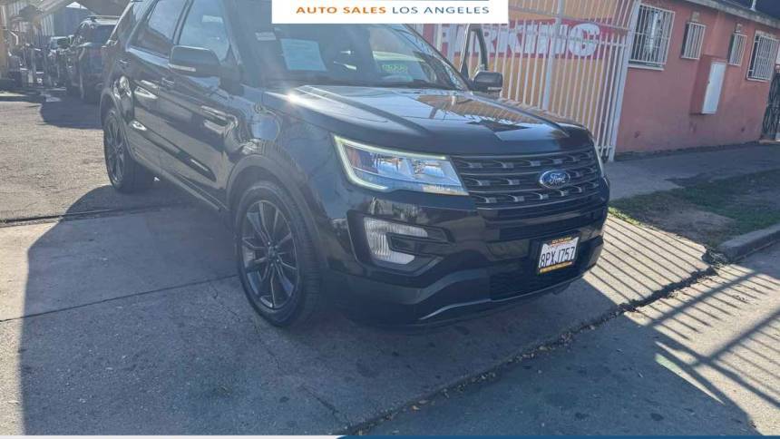 2017 Ford Explorer XLT — SUV — 136,501 mi — Los Angeles, CA