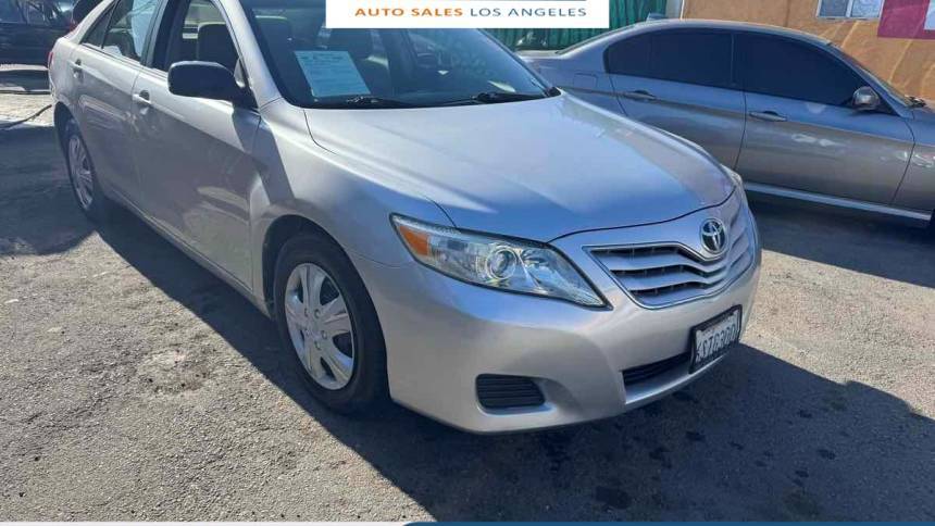 2011 Toyota Camry LE — Sedan — 136,681 mi — Los Angeles, CA