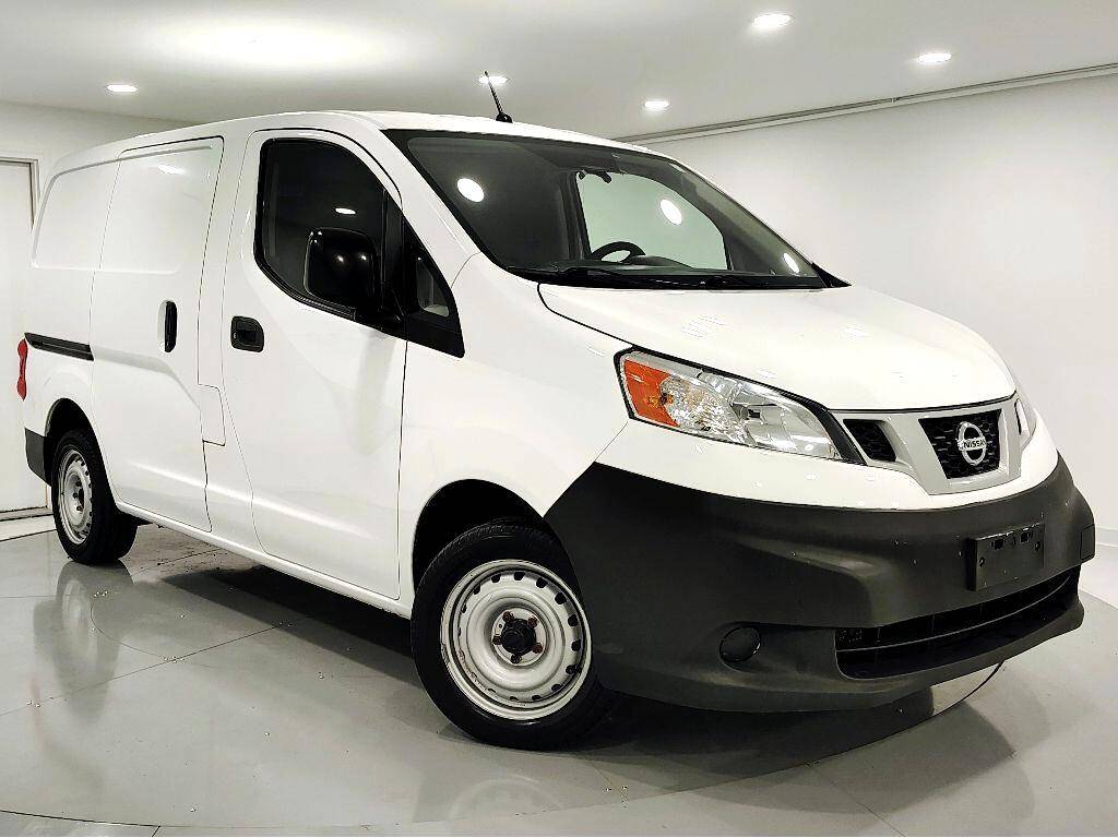 2018 Nissan NV200 Compact Cargo S — Cargo Van — 109,902 mi — Mundelein, IL