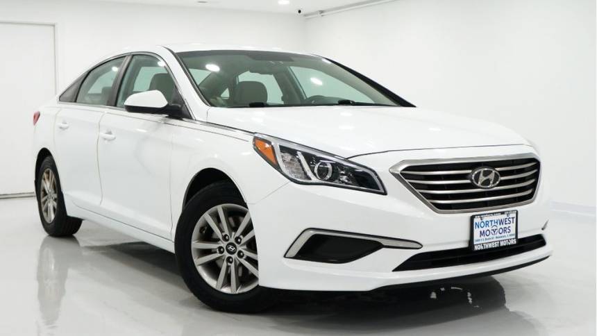 2017 Hyundai Sonata SE — Sedan — 99,381 mi — Mundelein, IL