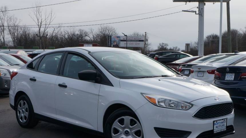 2017 Ford Focus S — Sedan — 59,859 mi — Mundelein, IL