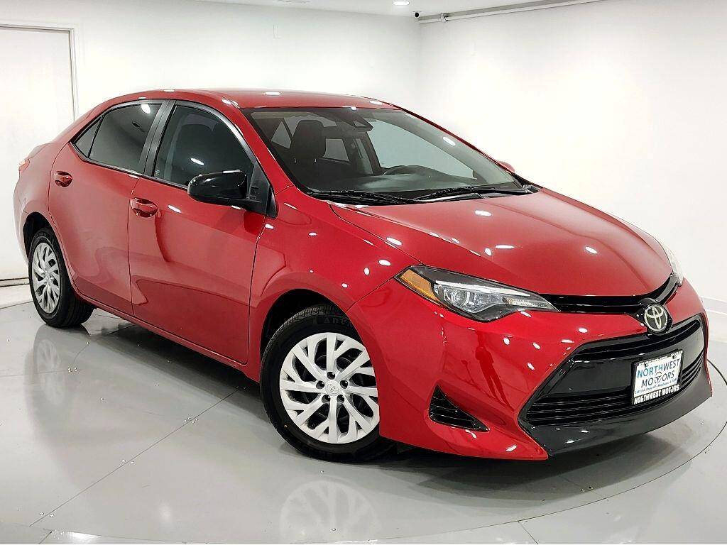 2017 Toyota Corolla LE — Sedan — 71,820 mi — Mundelein, IL