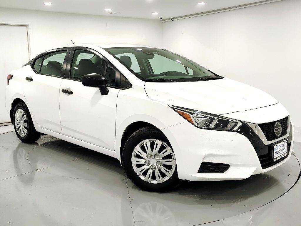 2020 Nissan Versa S — Sedan — 71,567 mi — Mundelein, IL