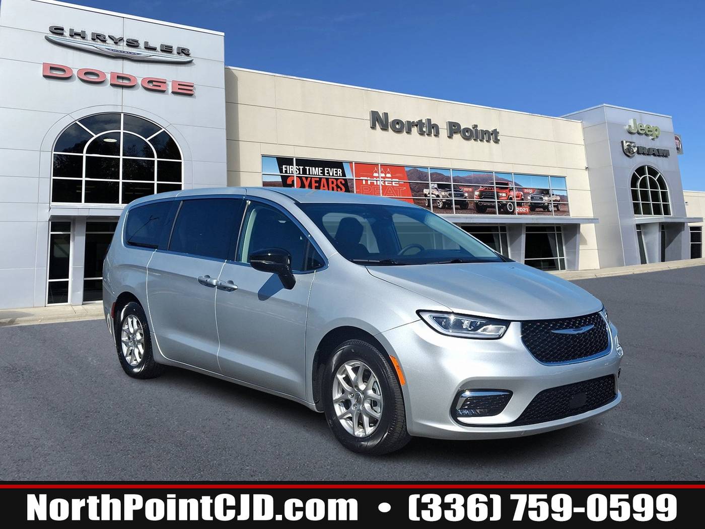 2024 Chrysler Pacifica Touring L — Minivan — 16,221 mi — Winston Salem, NC