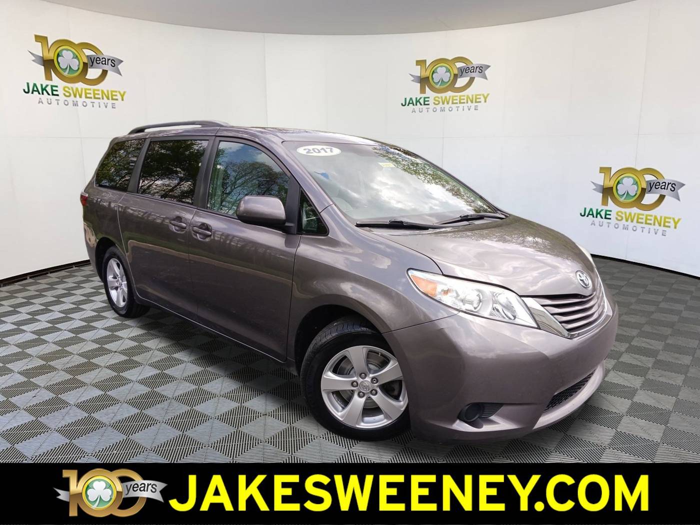 2017 Toyota Sienna L — Minivan — 143,708 mi — Florence, KY