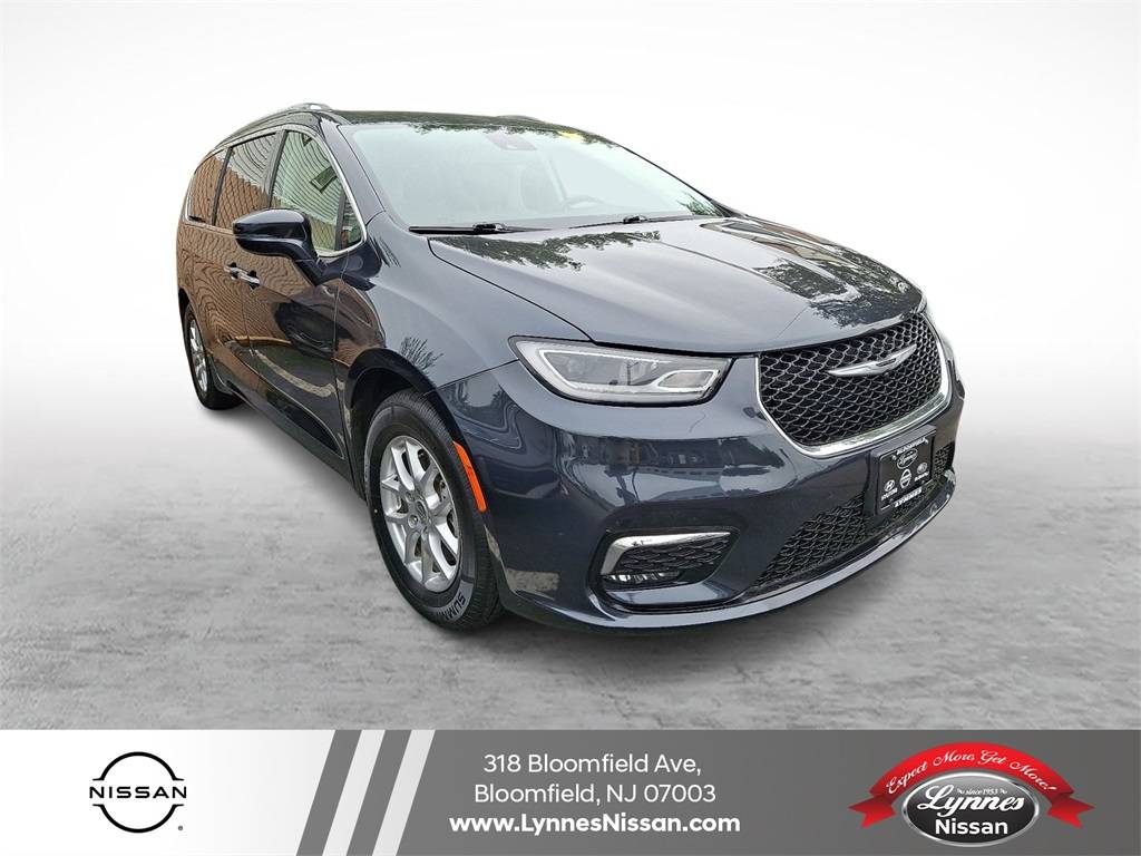 2021 Chrysler Pacifica Touring L — Minivan — 21,534 mi — Bloomfield, NJ