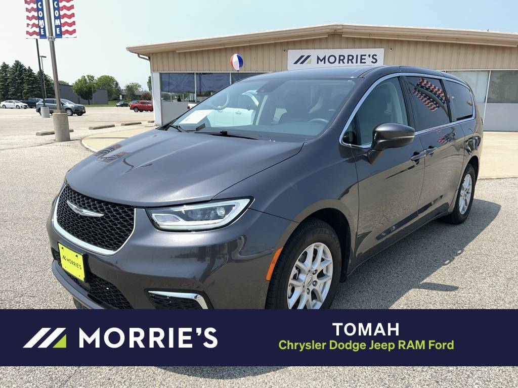 2023 Chrysler Pacifica Touring L — Minivan — 68,650 mi — Tomah, WI