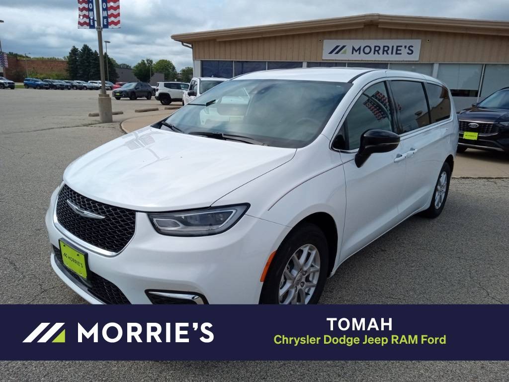 2025 Chrysler Pacifica Select — Minivan — 18,195 mi — Tomah, WI