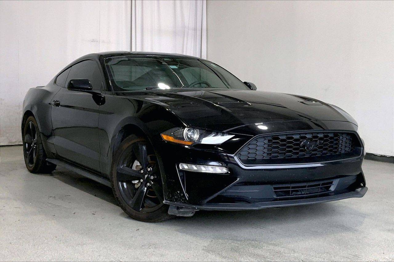 2022 Ford Mustang EcoBoost