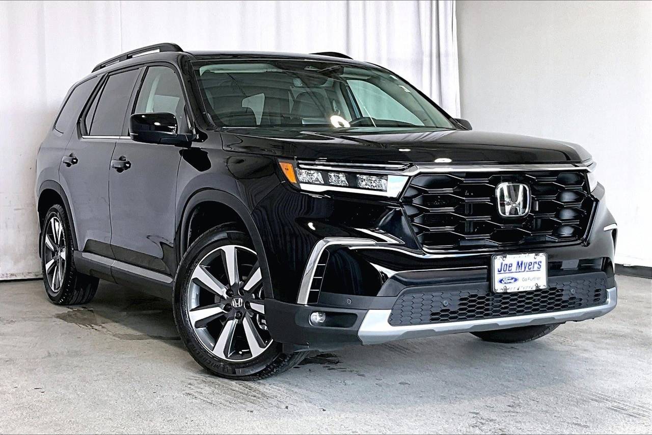 2025 Honda Pilot Touring — SUV — 14,681 mi — Houston, TX