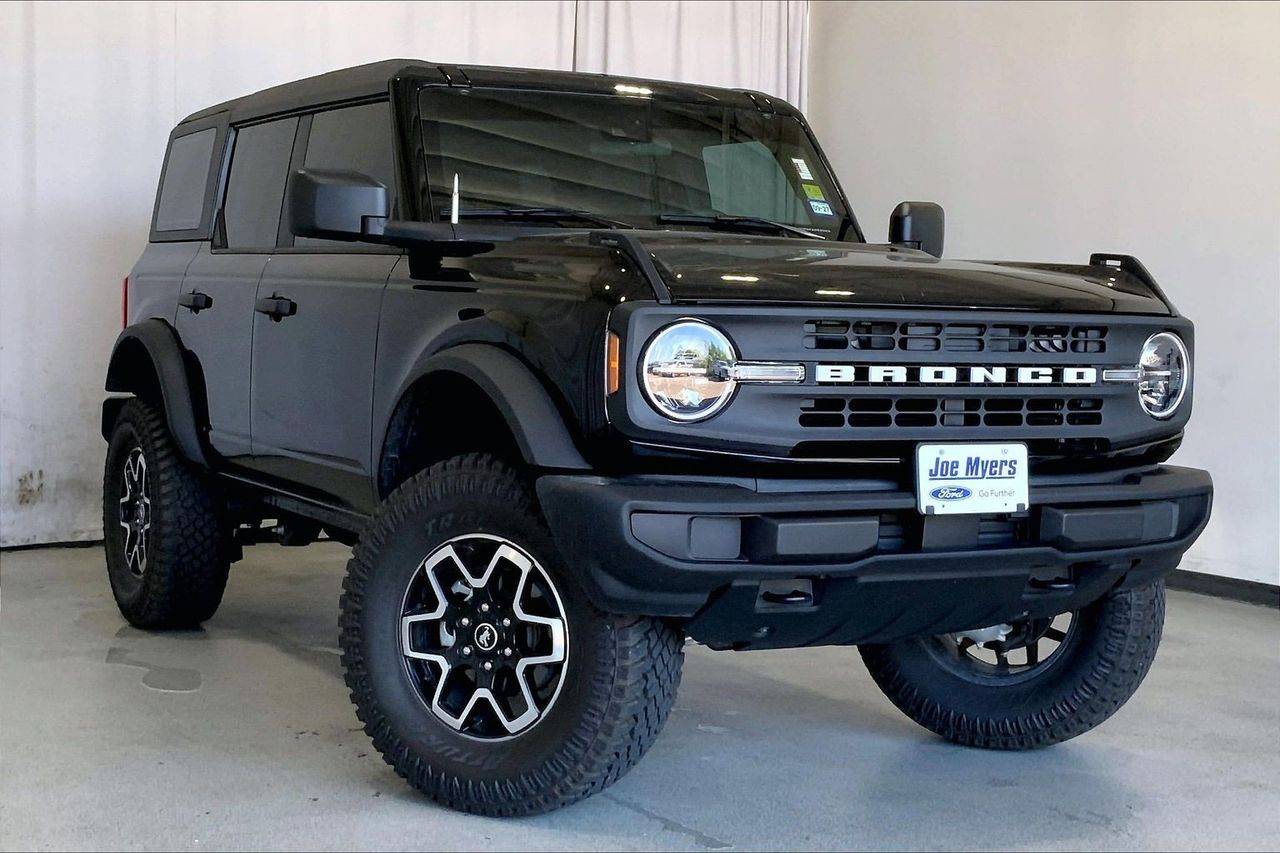 2025 Ford Bronco Base