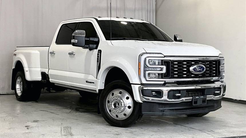 2023 Ford Super Duty F-450 LARIAT — Pickup Truck — 5,045 mi — Houston, TX