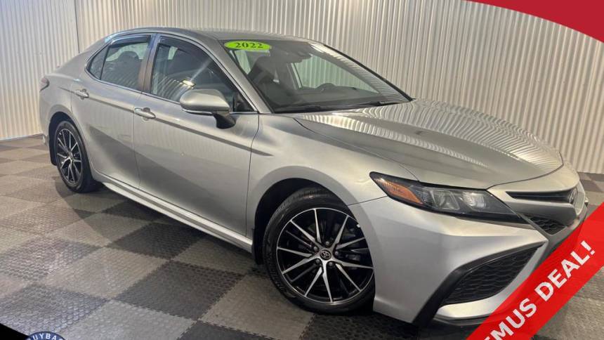 2022 Toyota Camry SE — Sedan — 27,292 mi — Lighthouse Point, FL