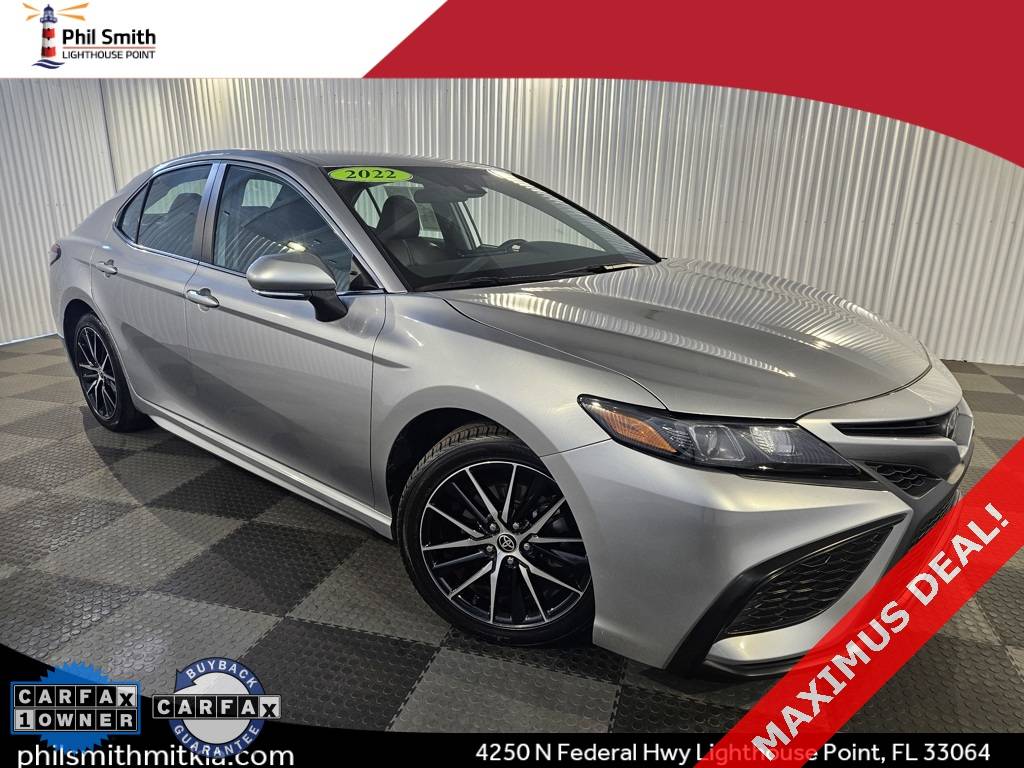 2022 Toyota Camry SE — Sedan — 33,459 mi — Lighthouse Point, FL