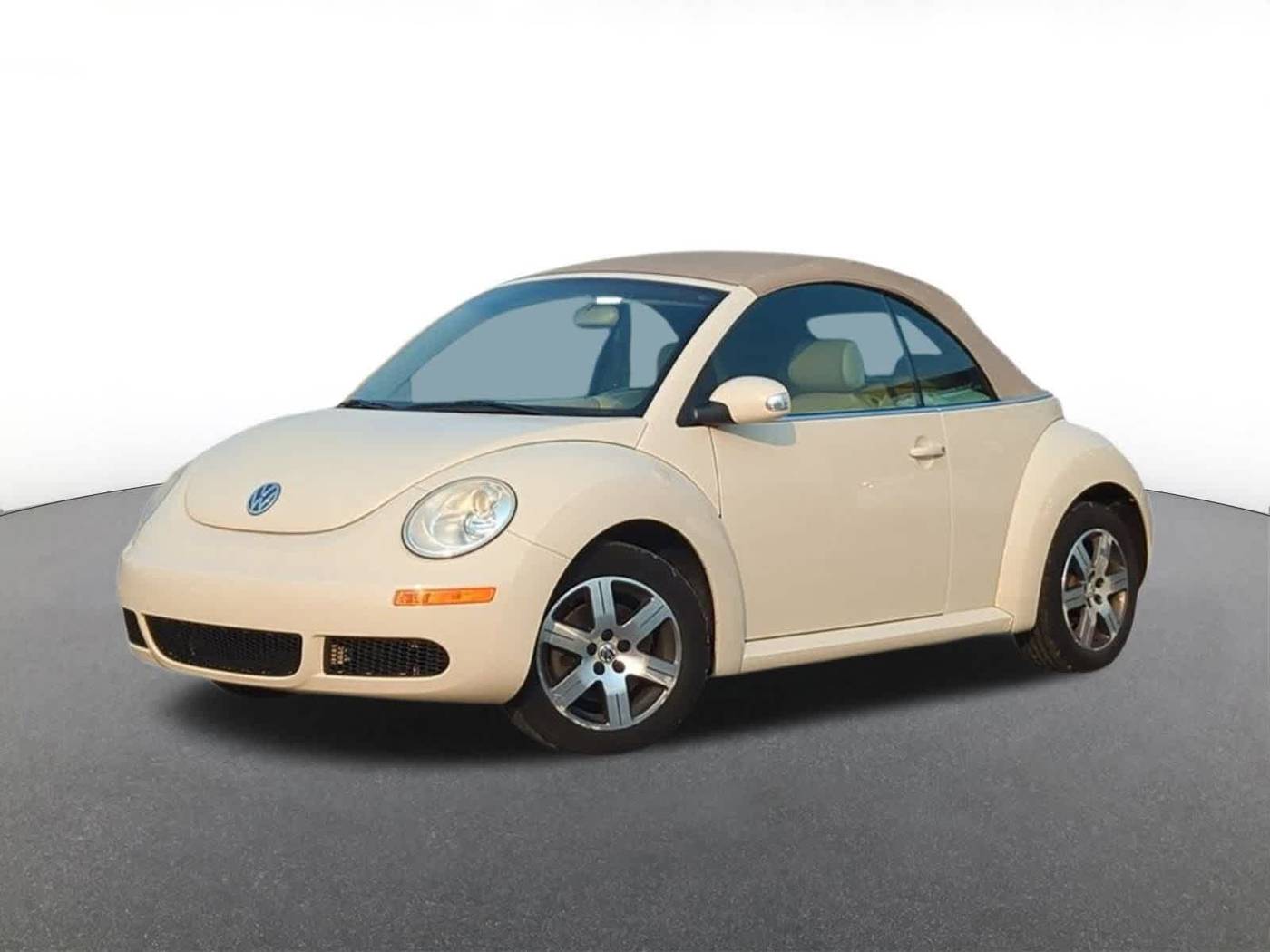 2006 Volkswagen New Beetle 2.5 — Convertible — 68,977 mi — Troy, MI