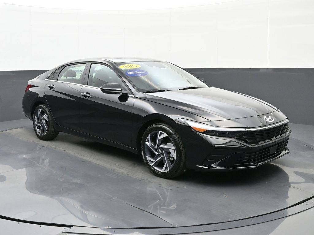 2025 Hyundai Elantra SEL Convenience — Sedan — 3,012 mi — Cookeville, TN