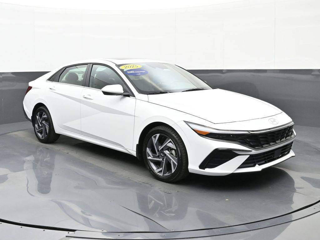 2025 Hyundai Elantra SEL Convenience — Sedan — 3,067 mi — Cookeville, TN