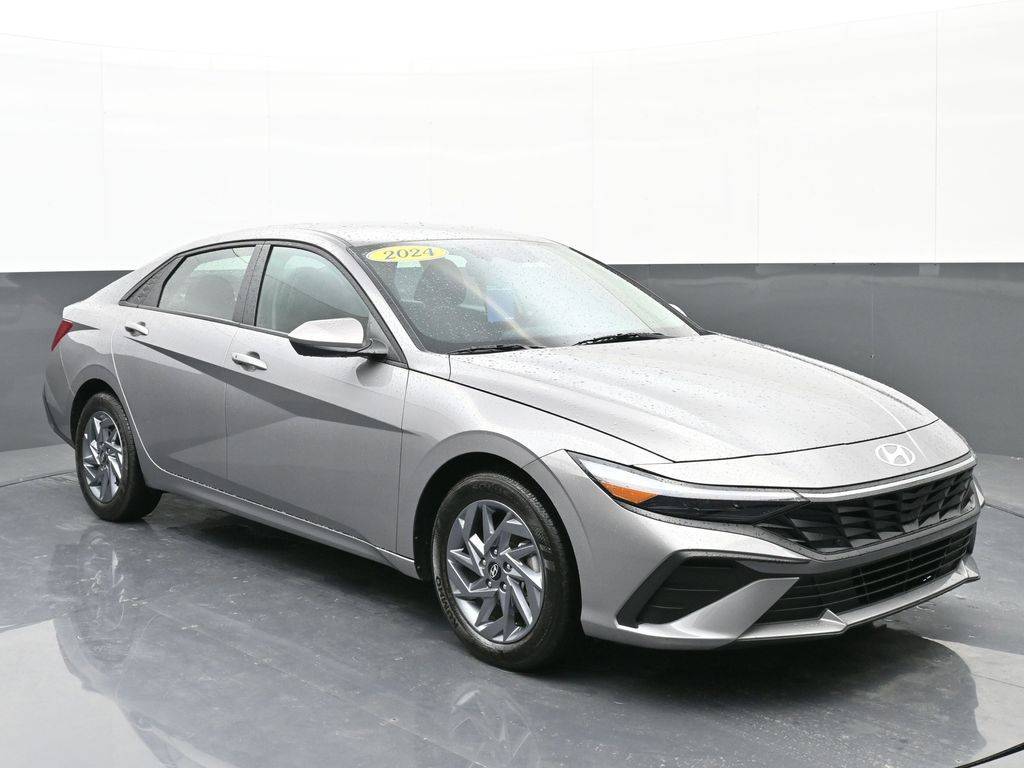 2024 Hyundai Elantra SEL — Sedan — 3,554 mi — Cookeville, TN