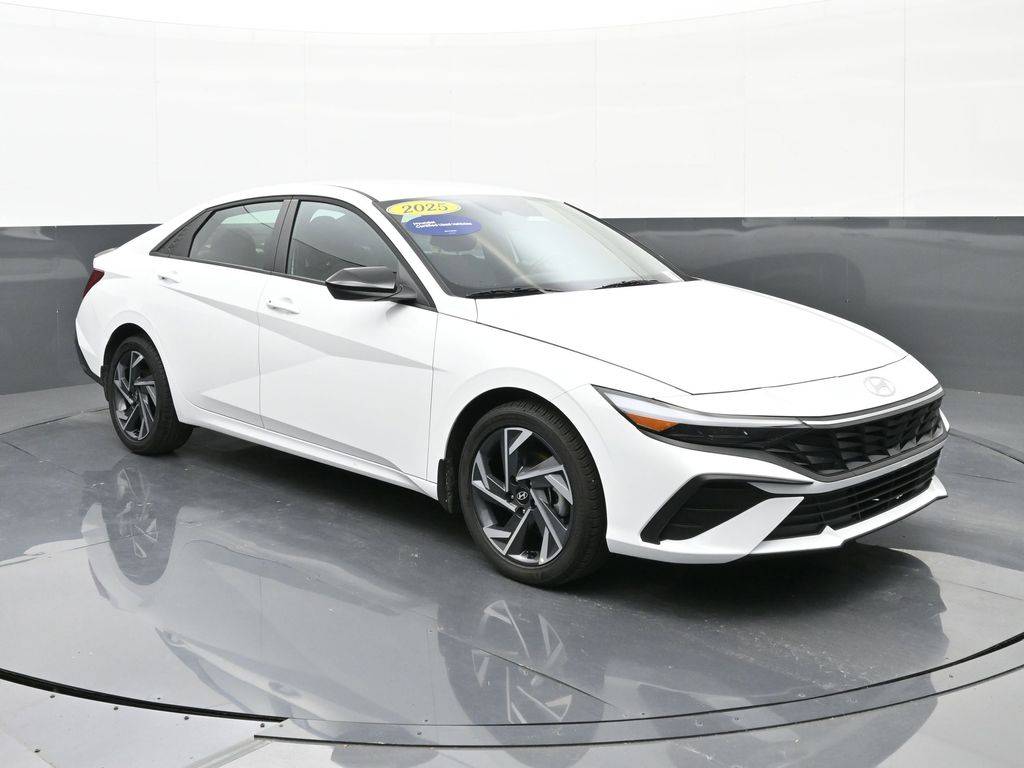 2025 Hyundai Elantra SEL Sport — Sedan — 3,938 mi — Cookeville, TN