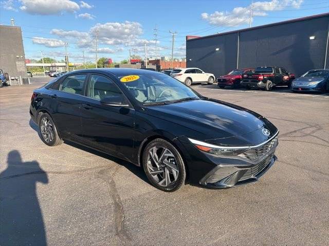 2025 Hyundai Elantra SEL Convenience — Sedan — 29,986 mi — Indianapolis, IN