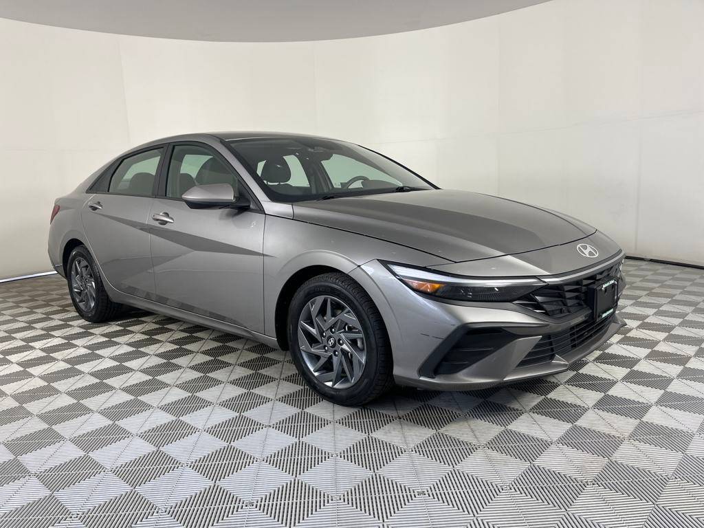 2024 Hyundai Elantra SEL — Sedan — 29,519 mi — Littleton, CO
